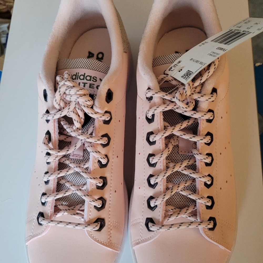 Stan Smith Adidas Pink, Size 7